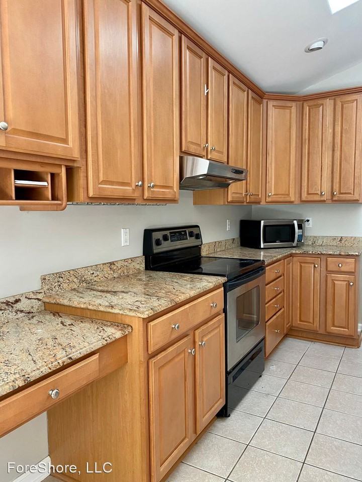 115 Wheatfield Cir - Photo 3 of 10