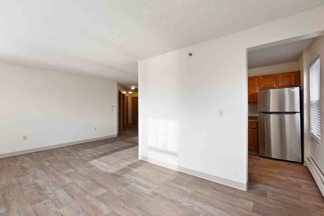 East Village - Photo 4 of 32