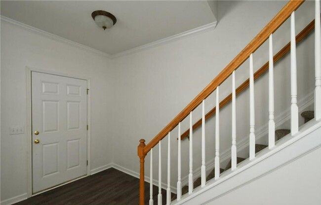 325 Ivy Park Ln - Photo 3 of 11