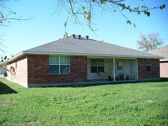 330 Windjammer Rd - Photo 2 of 16
