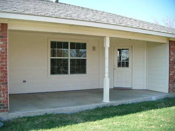 330 Windjammer Rd - Photo 3 of 16