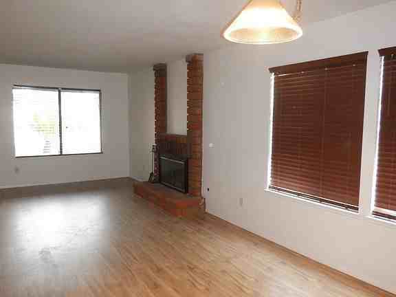 9043 Hamilton St - Photo 3 of 13