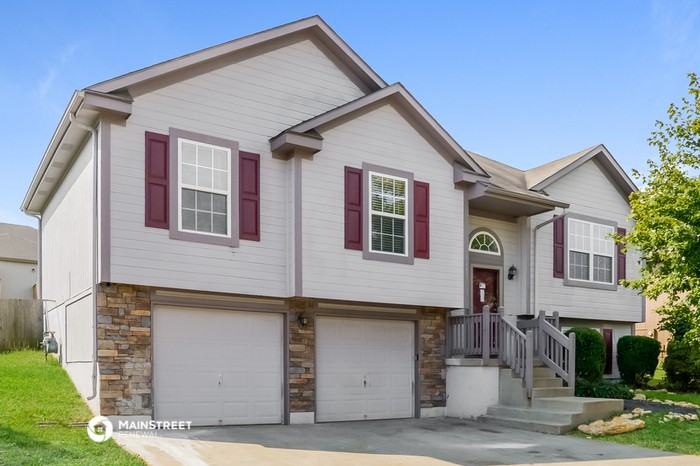 1413 Nw High View Dr - Photo 2 of 17