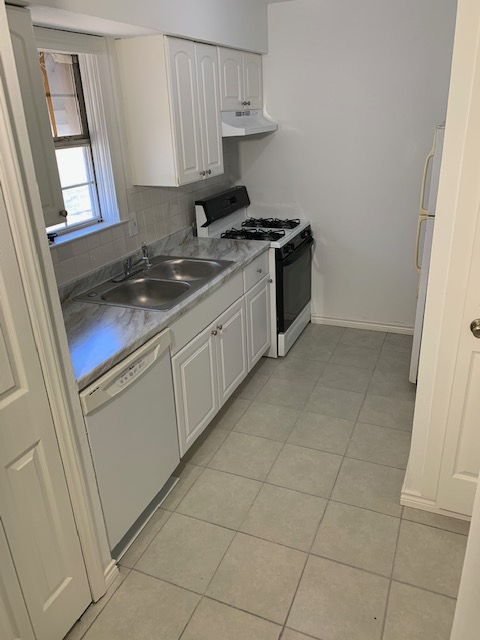 1721 Janice Dr - Photo 4 of 26