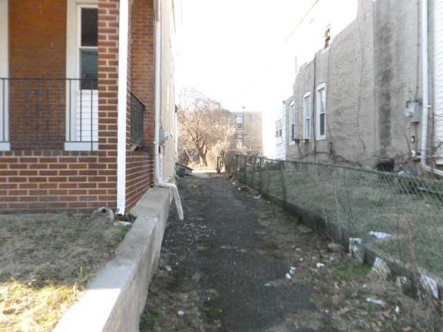 216 Main St - Photo 2 of 23