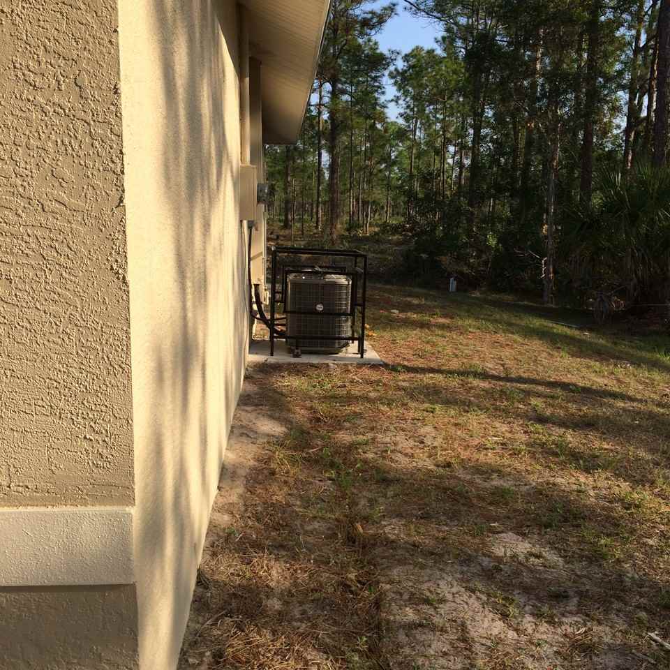 802 W 11th St - Photo 2 of 19