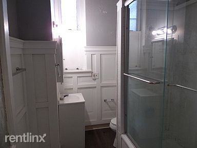 1225 Spruce St - Photo 2 of 9