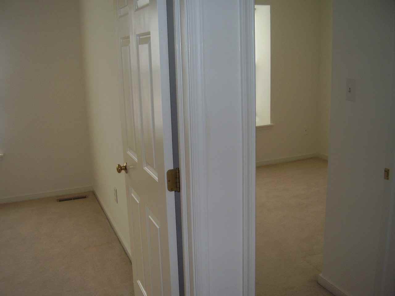 2320 Burton St - Photo 2 of 4