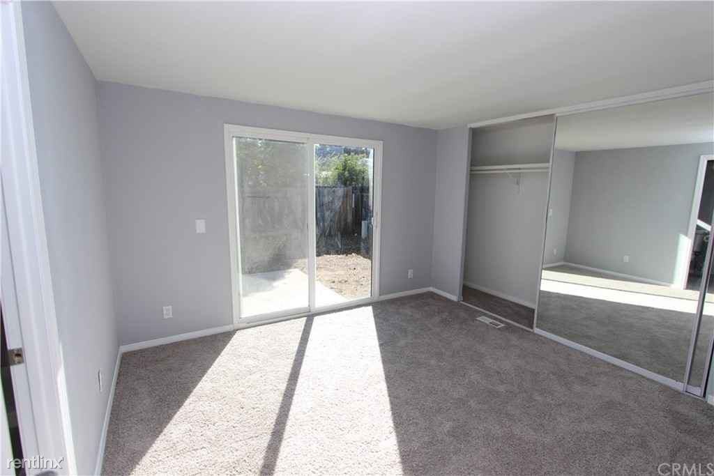 700 E Washington St Spc 22 - Photo 2 of 16