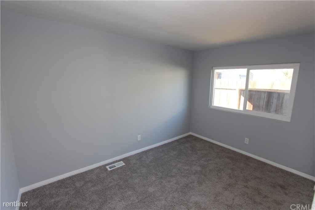 700 E Washington St Spc 22 - Photo 3 of 16