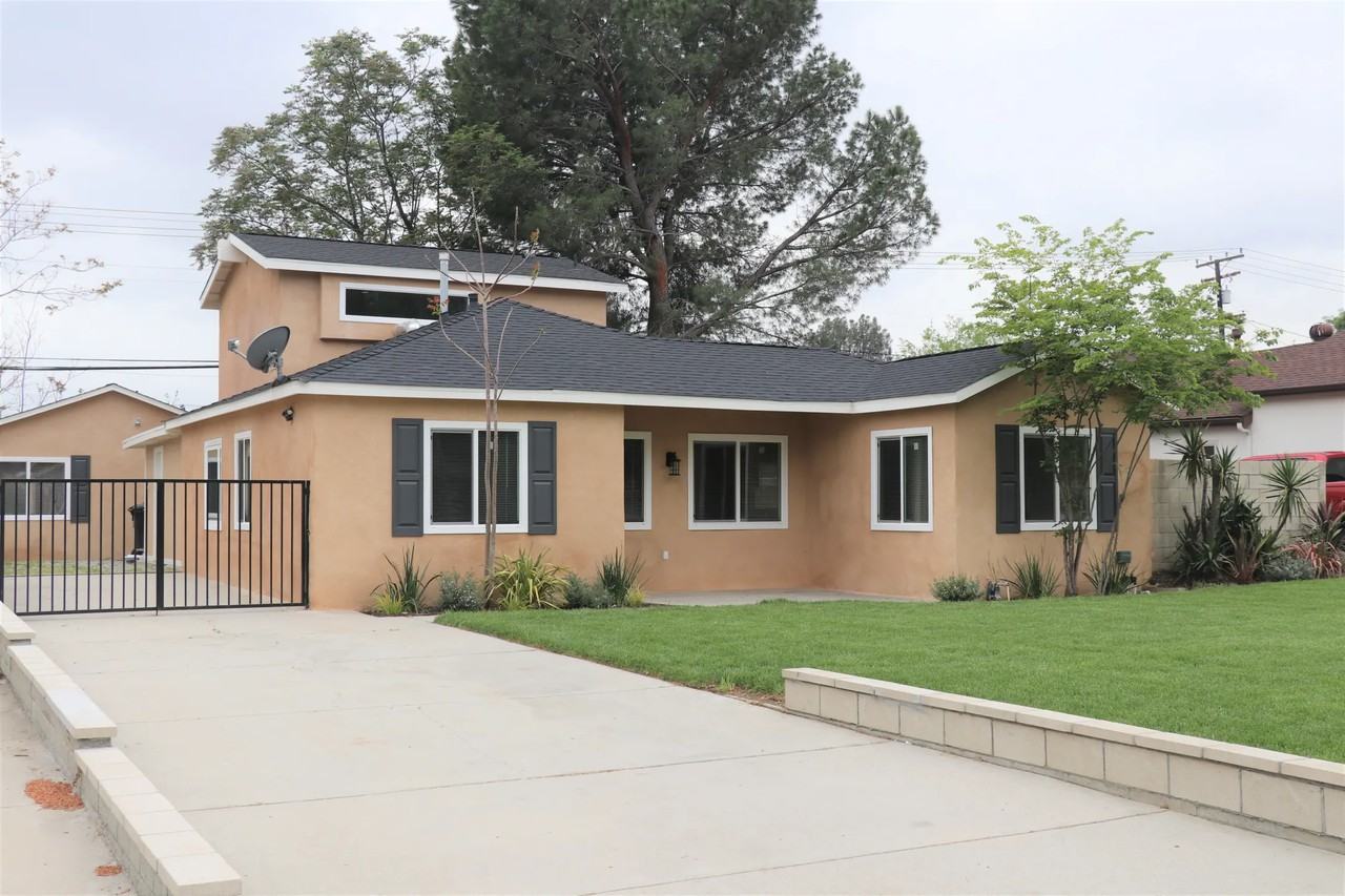 1629 Kendall Dr - Photo 2 of 30