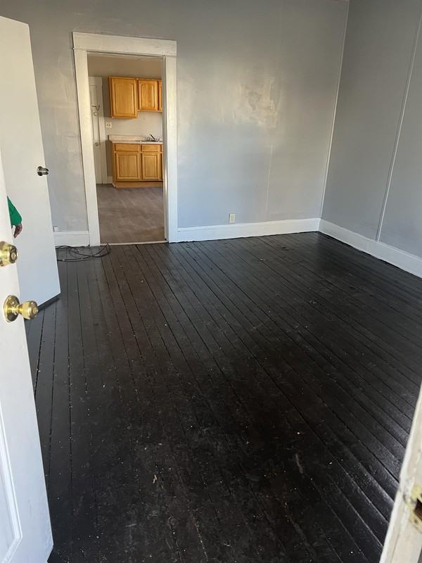 10304 Shale Ave - Photo 2 of 10