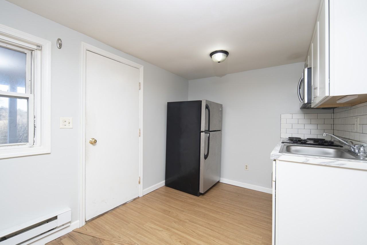 1261 New York 7 - Photo 2 of 21