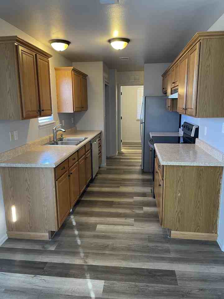 2981 Redbud Ct #1 - Photo 5 of 36