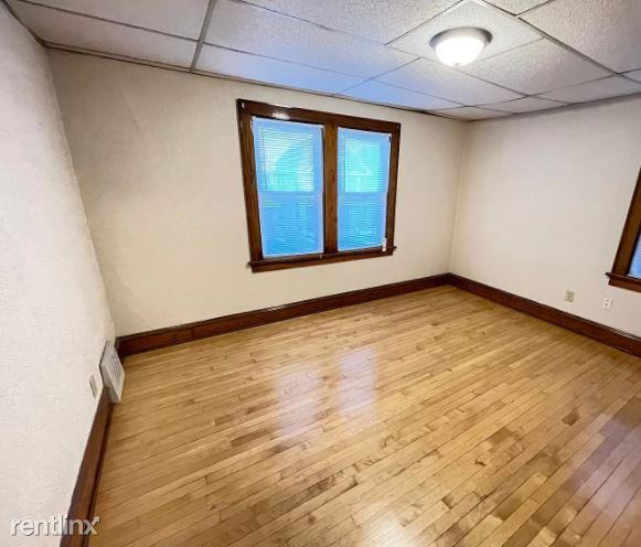 1335 W Dakota St - Photo 3 of 11