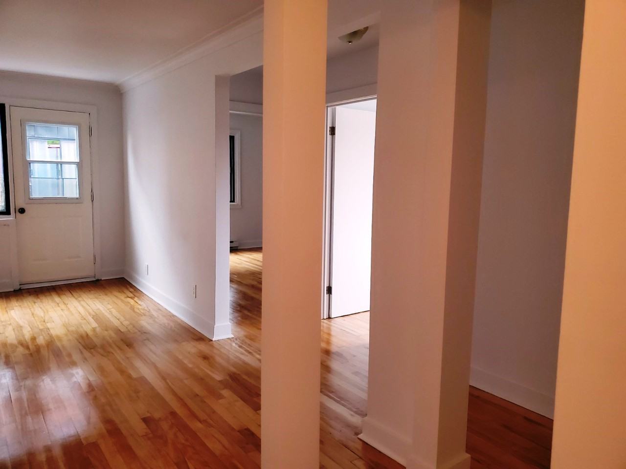 2875 Avenue Ekers #12 - Photo 5 of 8