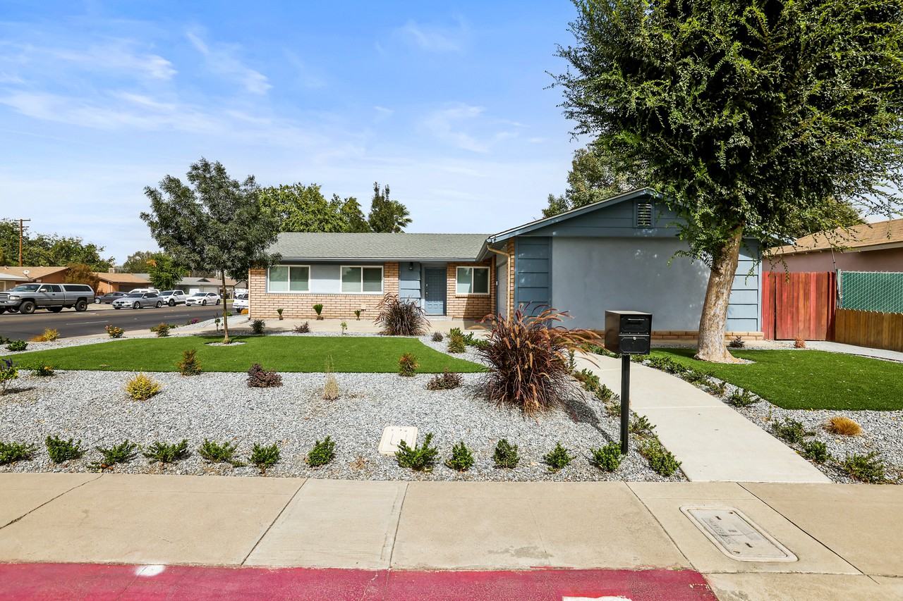 3636 W Tulare Ave #1 - Photo 2 of 47