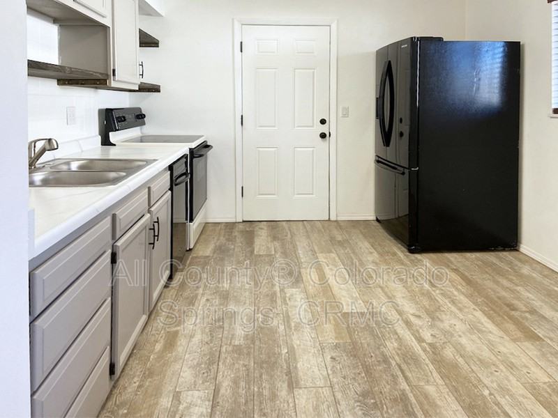 1338 Westend Ave - Photo 6 of 19