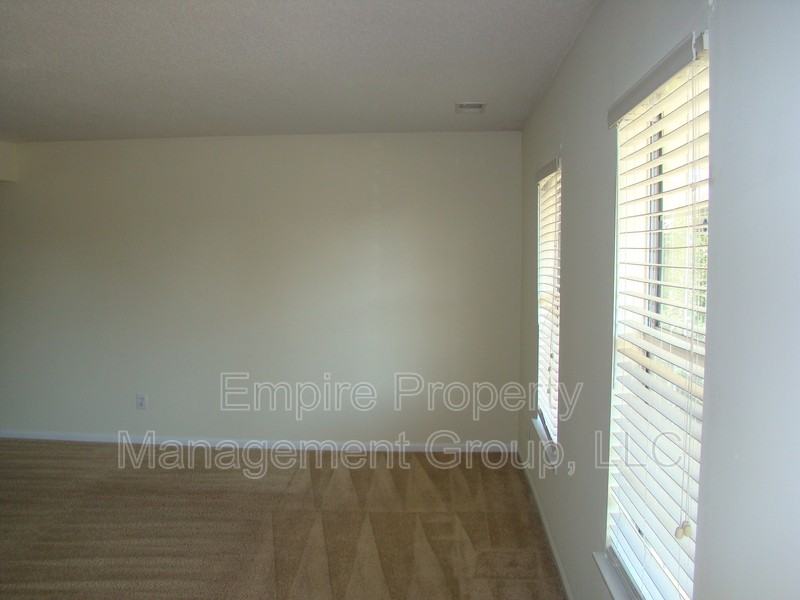 105 E Lake Trl - Photo 3 of 24