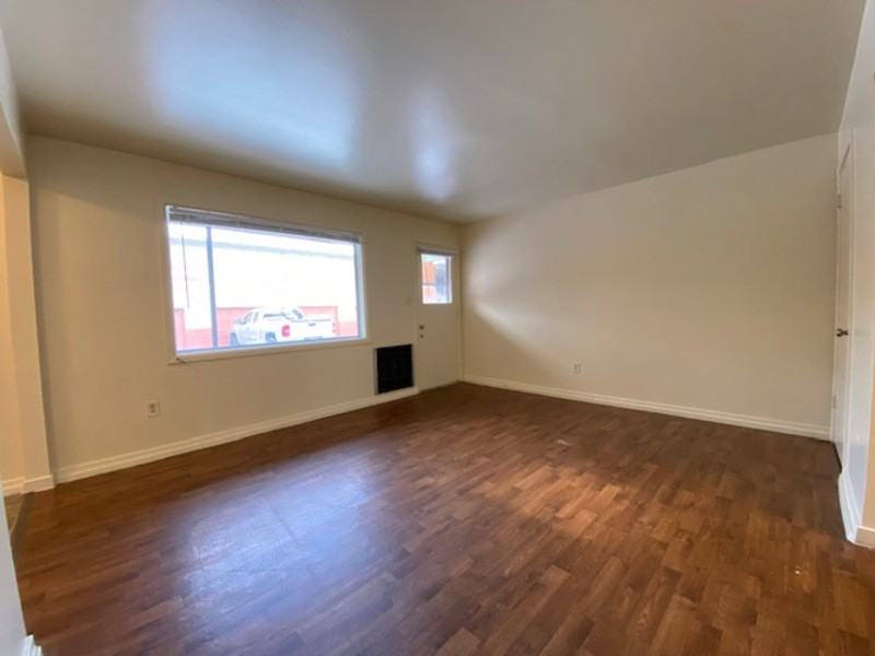 728 W Maxwell Ave - Photo 3 of 7