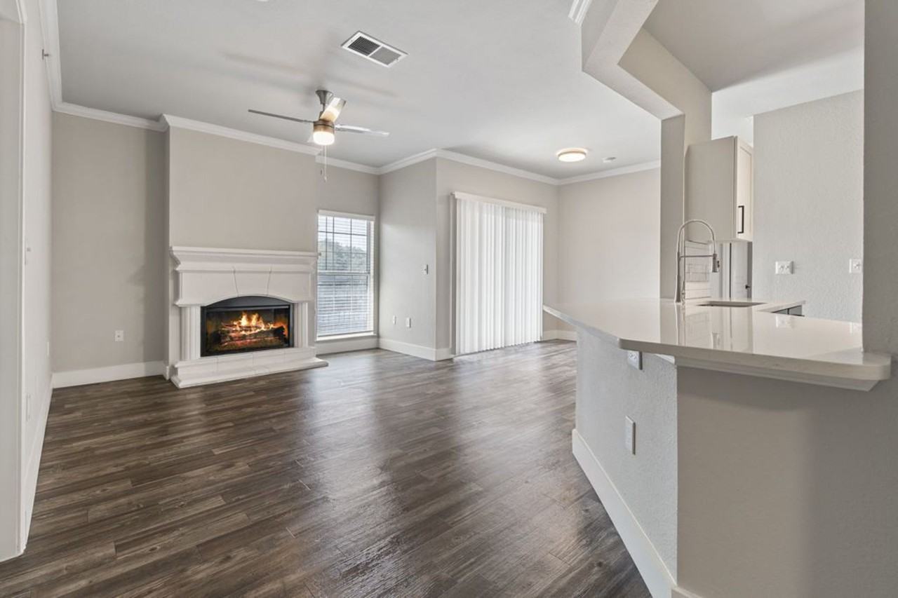 6301 W Parmer Ln #4-2 - Photo 3 of 19