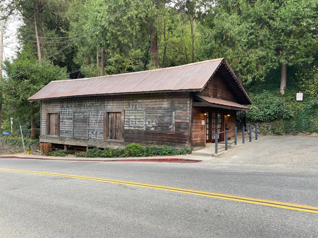 215 Sacramento St #1 - Photo 3 of 34