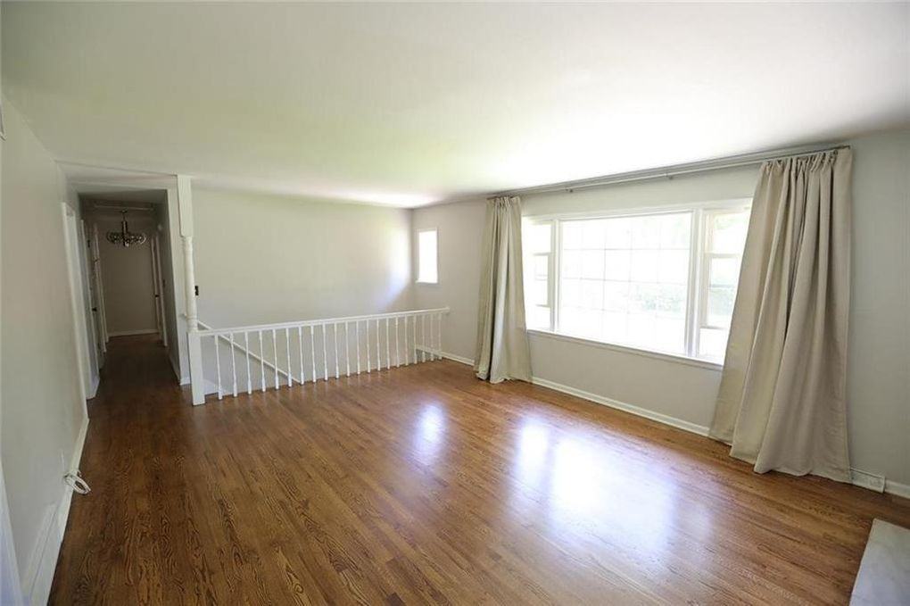 1461 Spruce Ave #1 - Photo 3 of 13