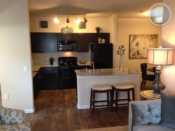 14101 N Interstate 35 #22 - Photo 2 of 3