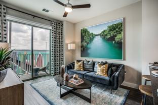 6205 N Lamar Blvd - Photo 1 of 1