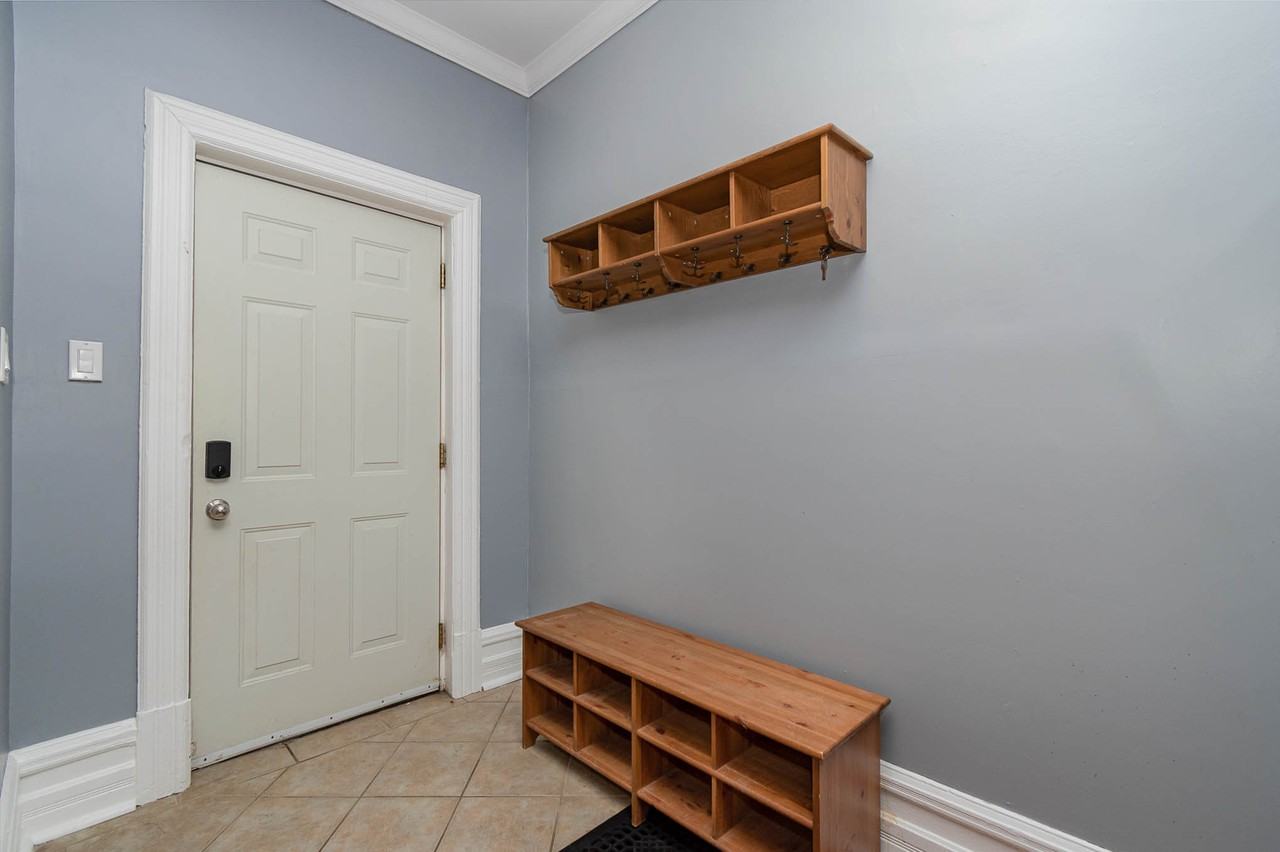 243 Booth Street - Photo 3 of 20
