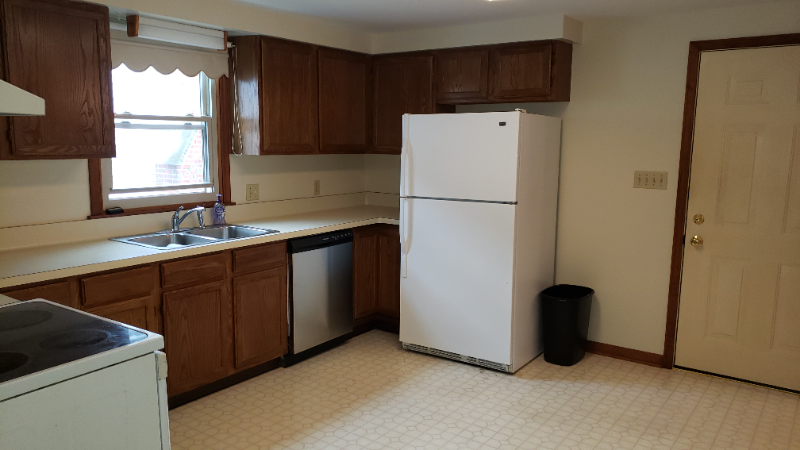 123 School St - Photo 2 of 9