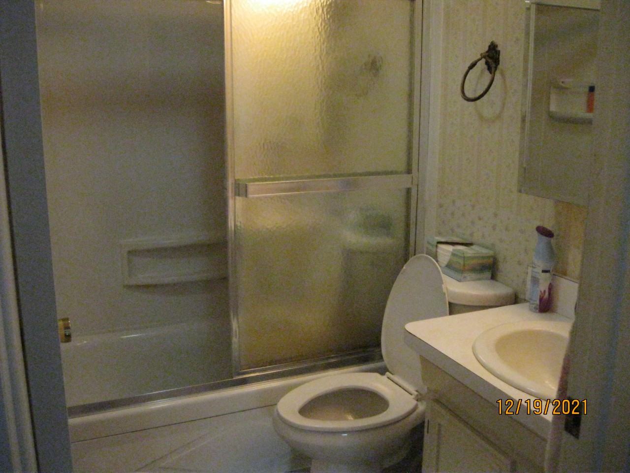 135 Kimberly Dr - Photo 2 of 10