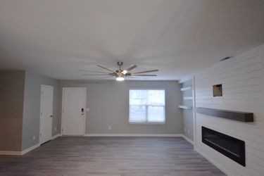 1246 Maple Ridge Dr - Photo 2 of 15