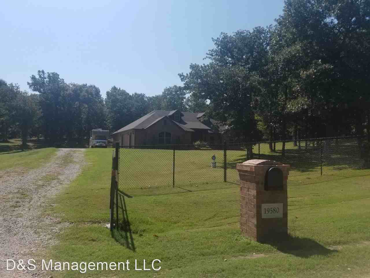 19580 Dove Ln - Photo 3 of 28