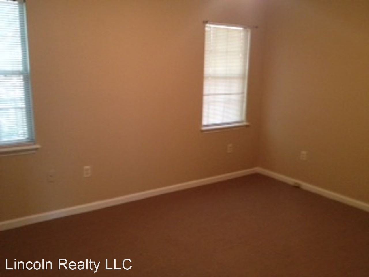 211 W Park Ave - Photo 3 of 9