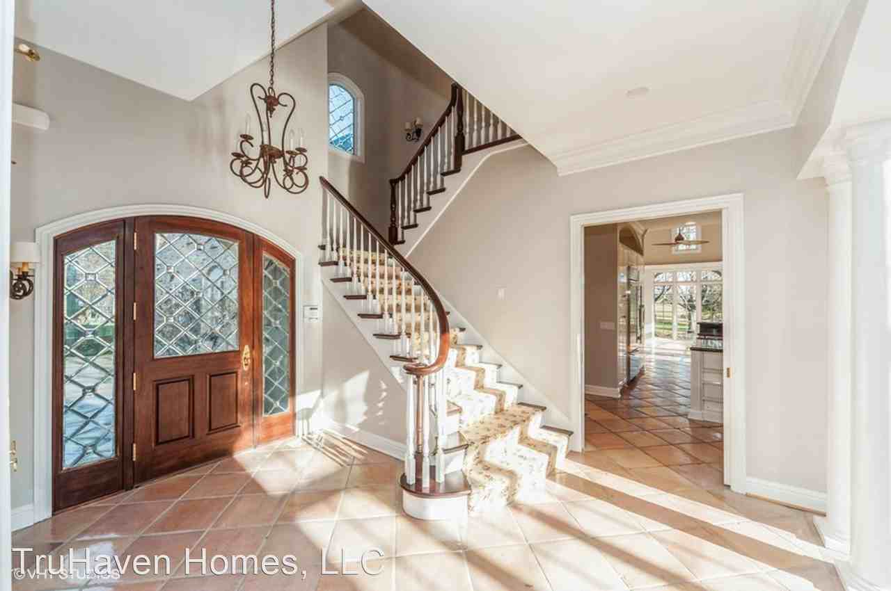 1745 W Broadland Ln - Photo 3 of 23