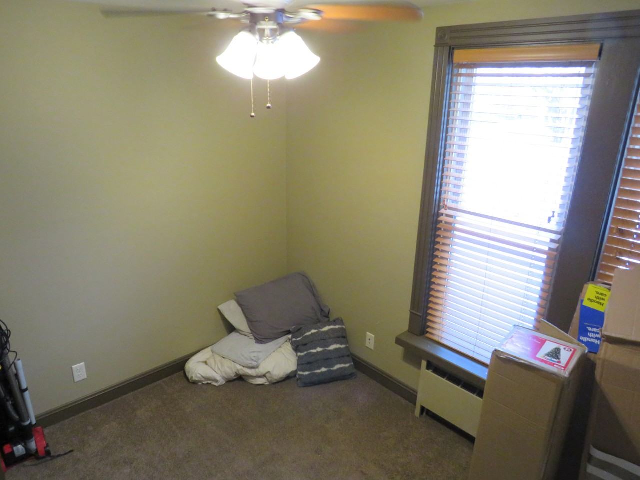 622 Hudson St - Photo 2 of 20