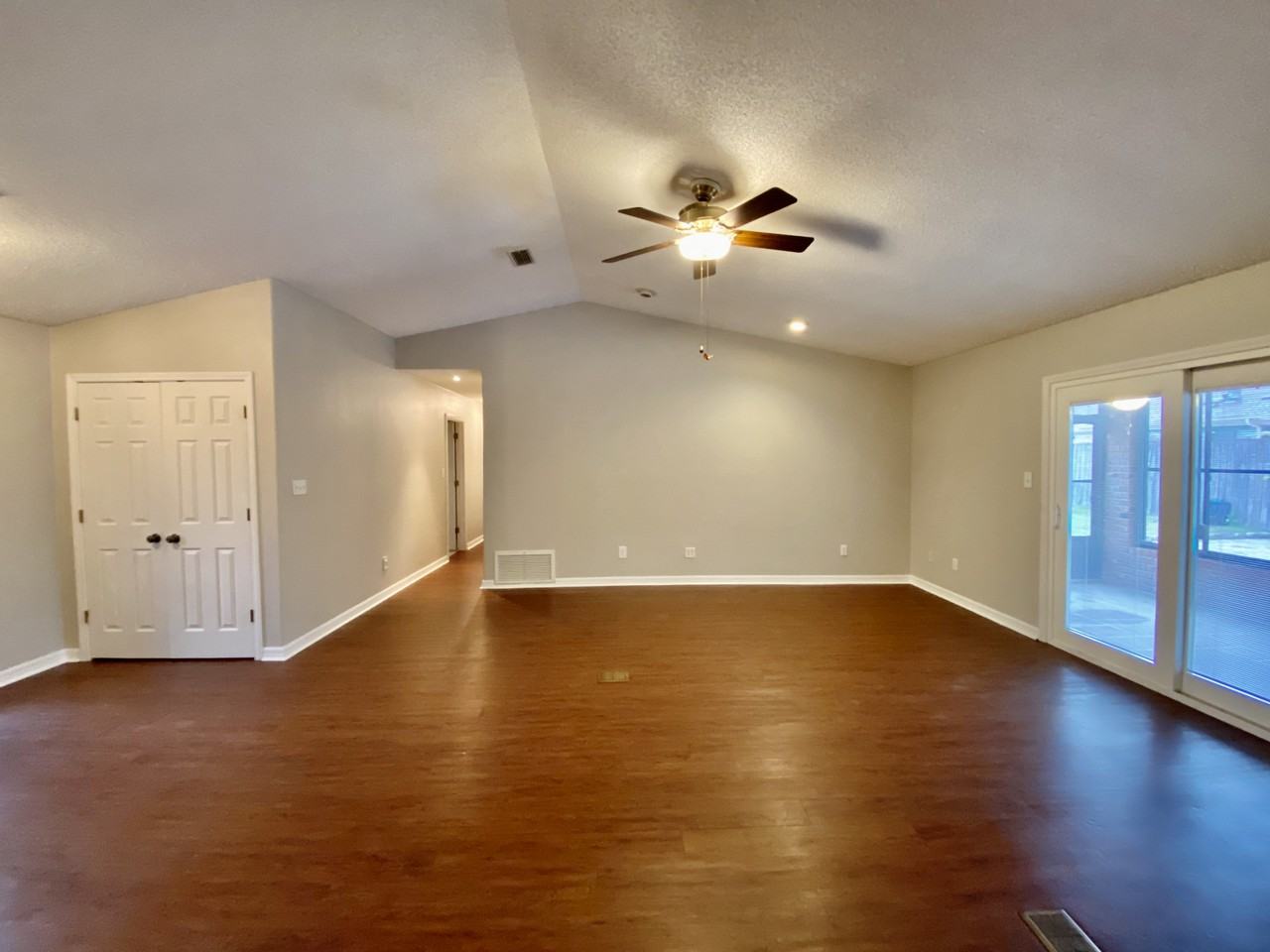 952 Vestavia Way - Photo 3 of 33