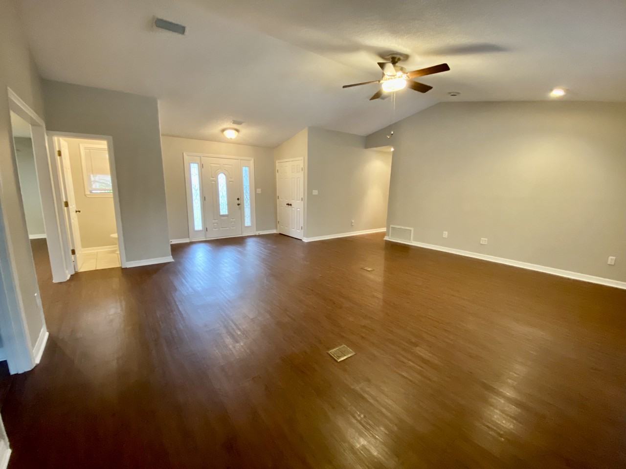 952 Vestavia Way - Photo 4 of 33