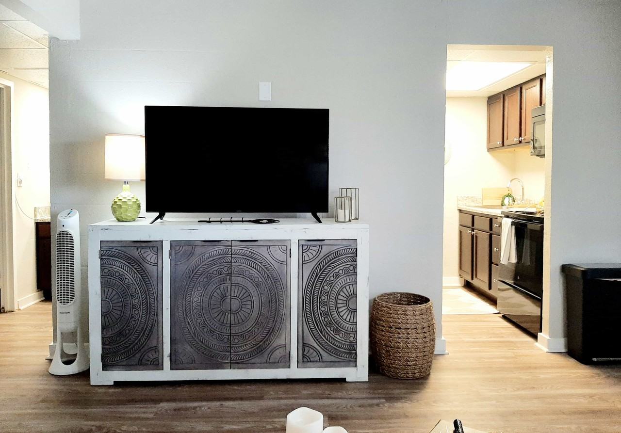 The 902 - Photo 2 of 15