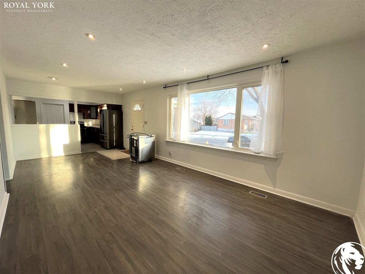 322 Jasper Ave #1 - Photo 2 of 16