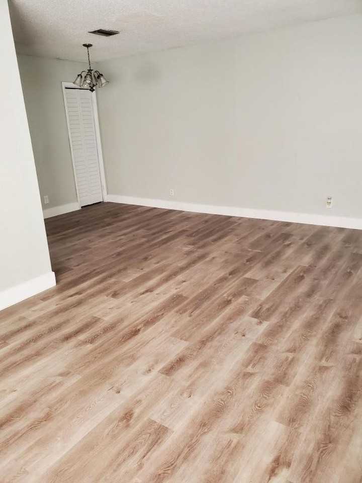 805 E Tiffany Dr Unit 4 #4 - Photo 3 of 16