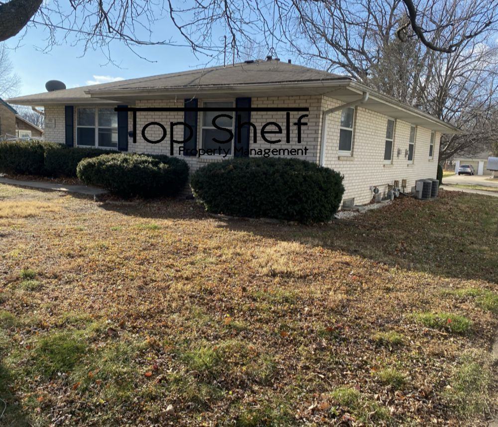 3810 3810 SW 12th st 2 Des Moines, IA 50315 - Photo 2 of 9