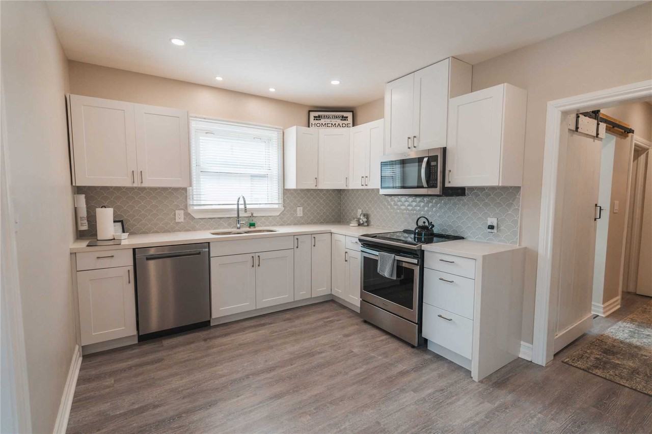 446 Cromwell Avenue - Photo 3 of 10