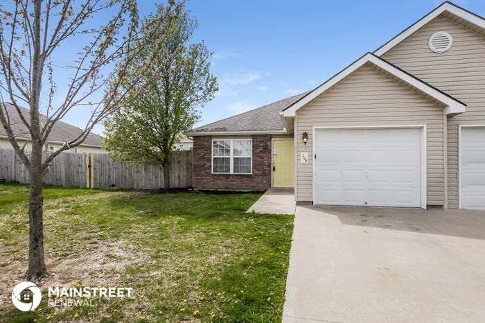 209 Golfview Dr - Photo 2 of 17