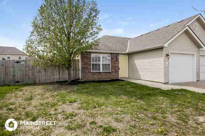 209 Golfview Dr - Photo 3 of 17