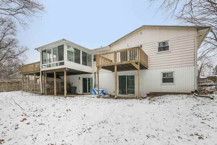 5671 Christie Ave Se - Photo 3 of 19