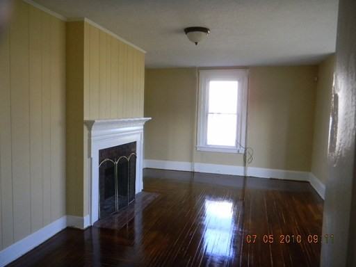 15536 Kutztown Rd - Photo 2 of 7