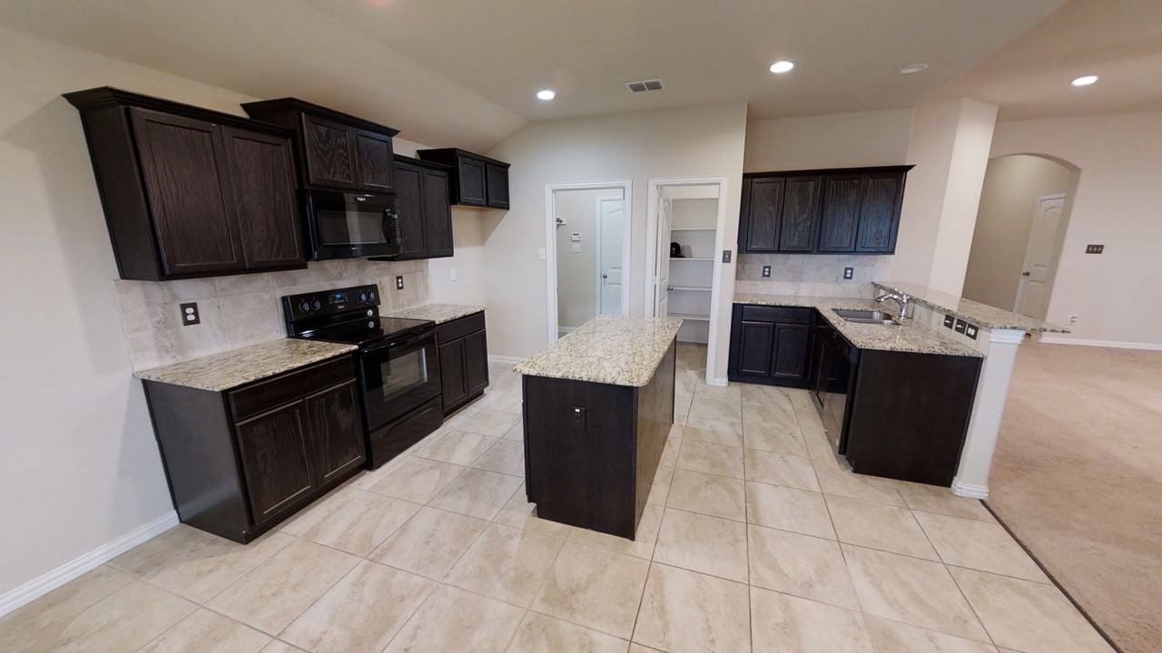 117 Clark Dr - Photo 3 of 9