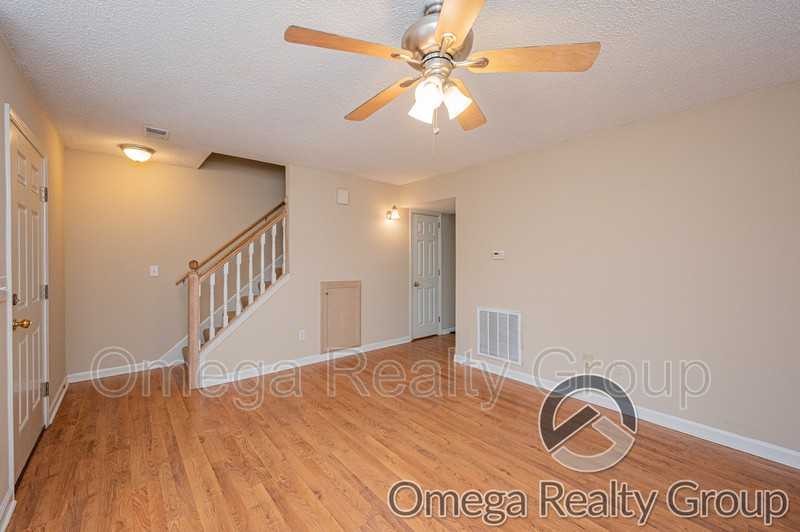 5057 Falling Creek Ln - Photo 6 of 29